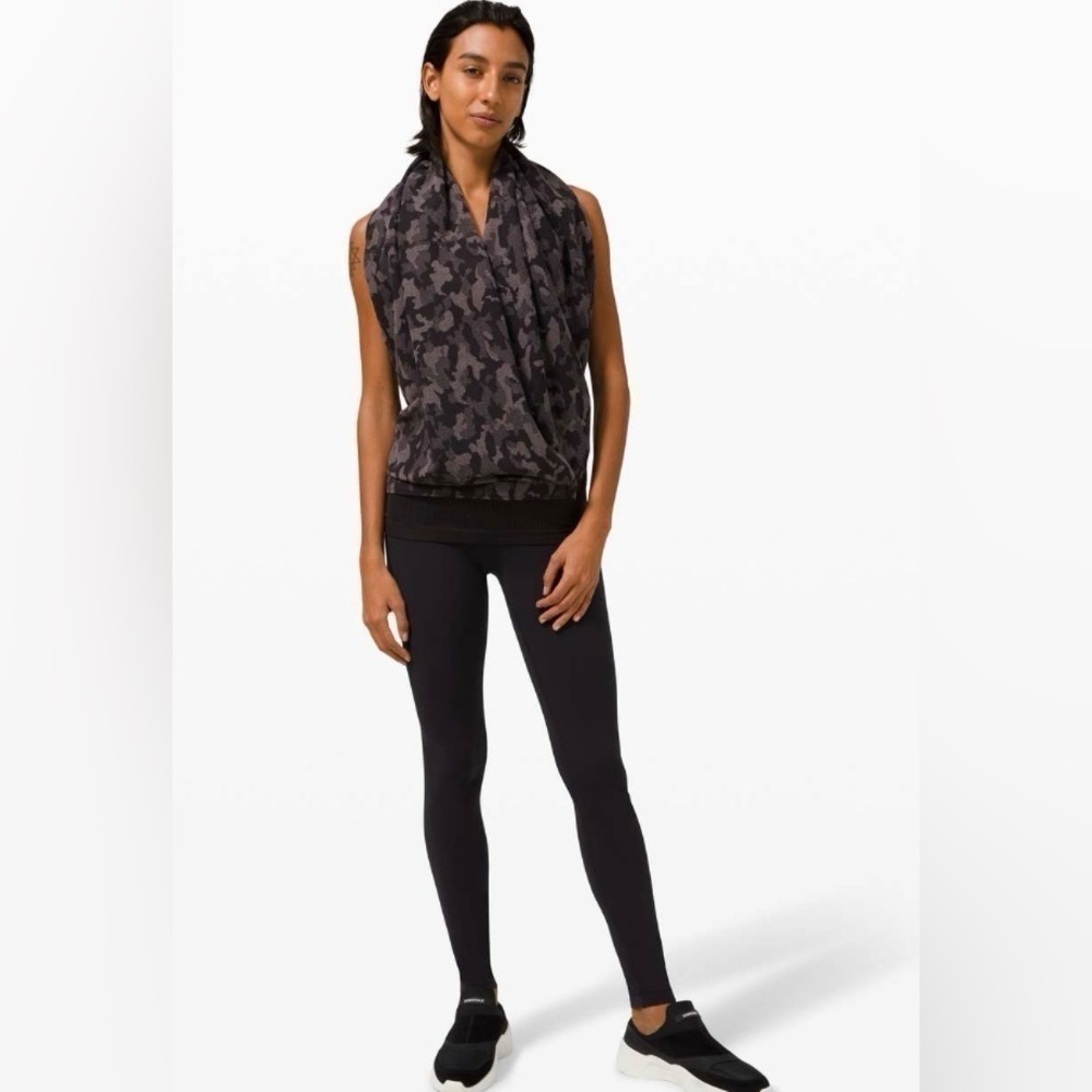 Lululemon Rulu Vinyasa Scarf, Heritage Camo Jacquard / Black Lunar Rock - Picture 4 of 7